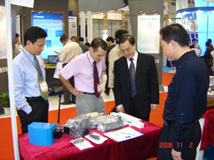 武漢新特光電閃亮登場《第五屆武漢光博會》