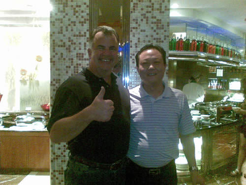 美國Universal激光公司國際部經(jīng)理訪問我司