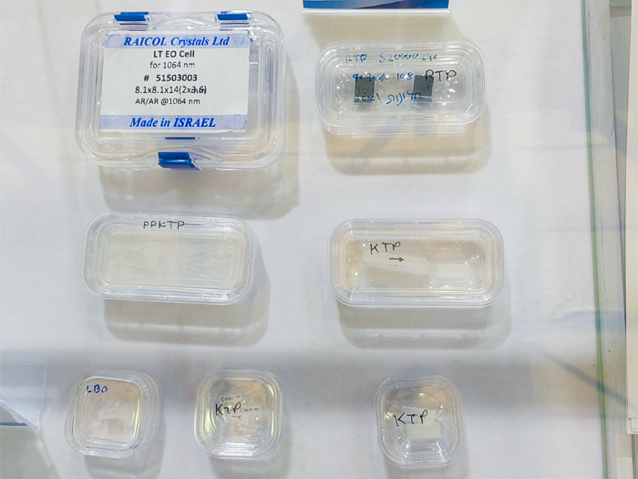 非線性光學(xué)晶體、其中LBO晶體特別適合高功率激光的三倍頻轉(zhuǎn)換