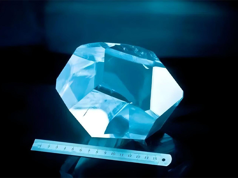 非線性光學(xué)倍頻晶體的比較與應(yīng)用：CLBO、LBO、BBO與KTP