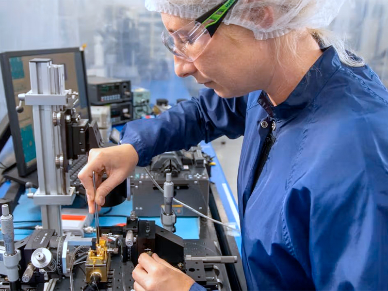 光纖耦合聲光調(diào)制器：精妙小巧封裝，持續(xù)塑造未來(lái)